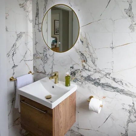 Rowing Club House * Carrick on Shannon